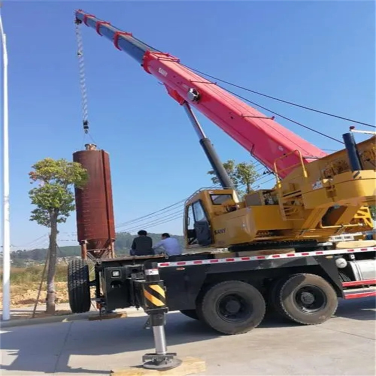 南靖县吊车租赁作业时的保养和维护