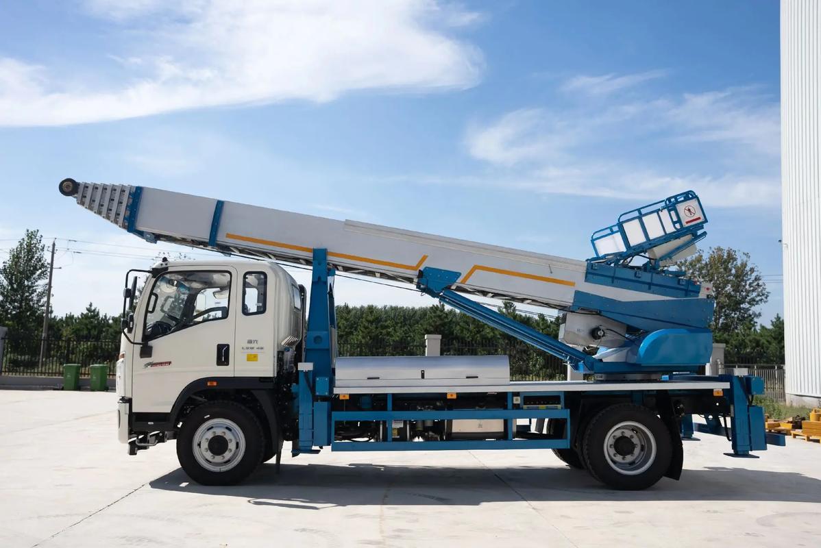 南靖县云梯上料车租赁费用