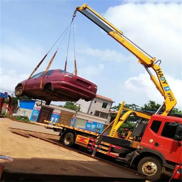 南靖县吊车吊汽车的正确方法